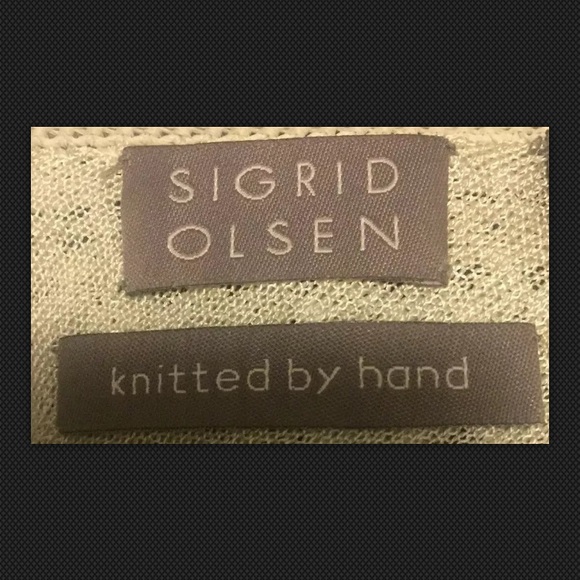 Women’s medium sleeveless v-neck blouse - Picture 7 of 7